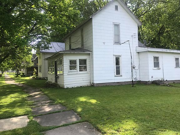 4th image of 200 E Blagrove St