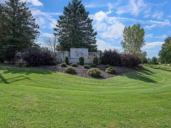 2nd image of W9001 Forest Ridge Dr #32