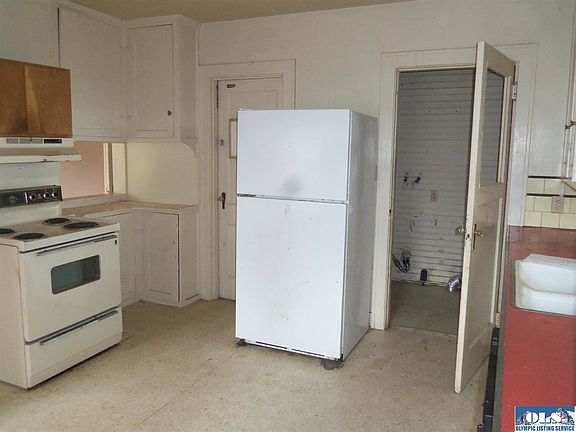 3rd image of 1022 S Peabody St