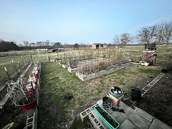 5th image of 476 Bill Russell Rd