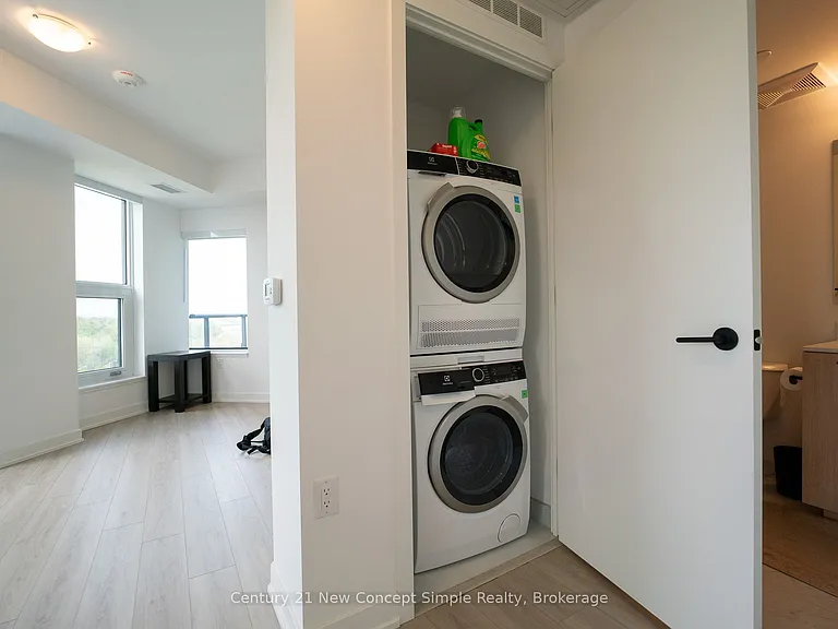 7439 Kingston Rd #719 — Photo 6