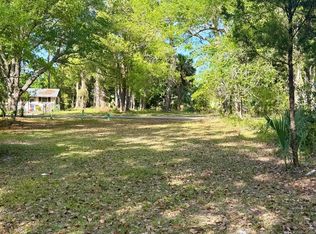 206 13th St, Apalachicola, FL 32320