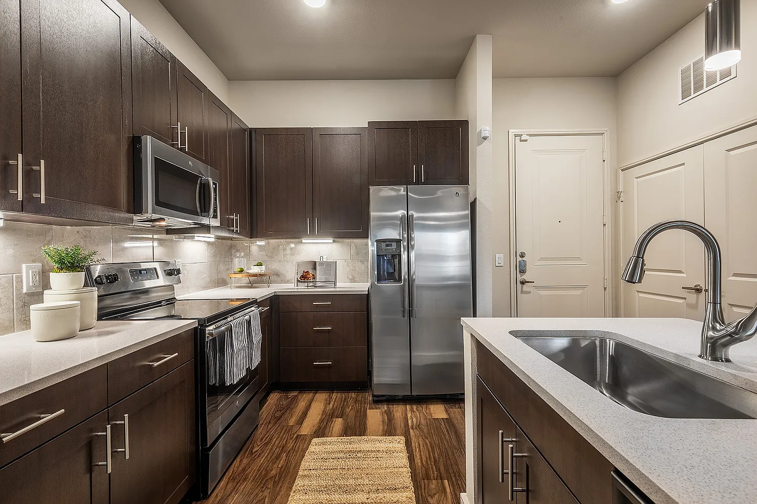 Reserve at Spring Creek Apartments — Photo 1