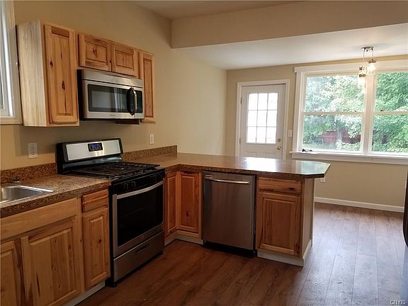 4th image of 37 Park St