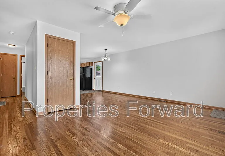 3127 Thomas Ave — Photo 8