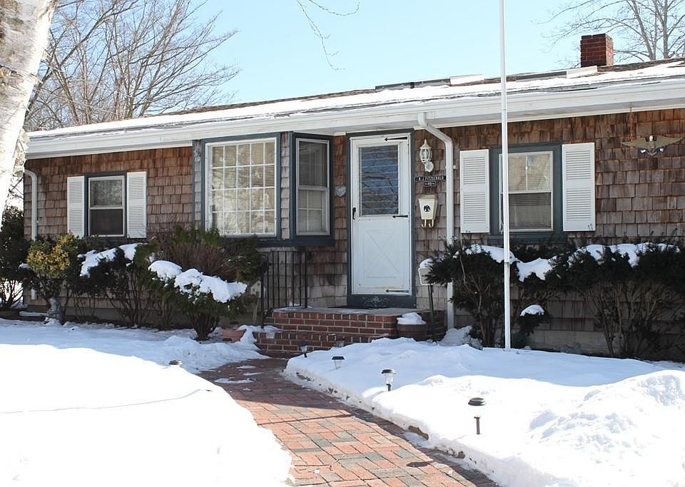 49 Hacker St, Fairhaven, MA 02719 Zillow