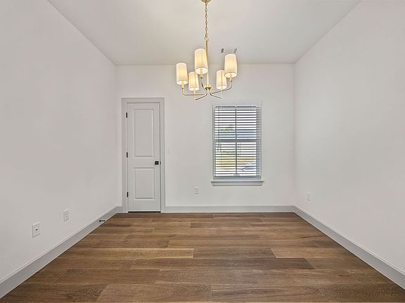 3rd image of 1509 Padova Ave