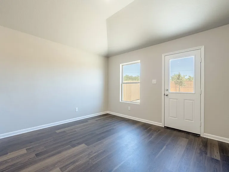 7106 Emerald Valley — Photo 9