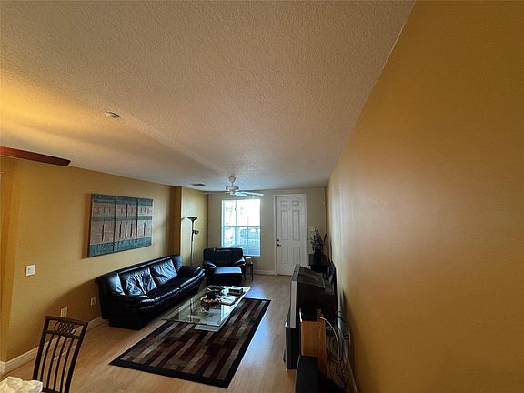 5th image of 249 SW 13th Terrace #249