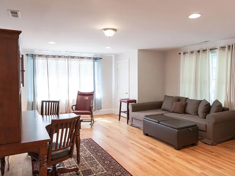 10 Larch Rd — Photo 11
