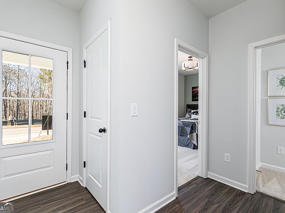 5th image of 3106 Cambridge Mill St