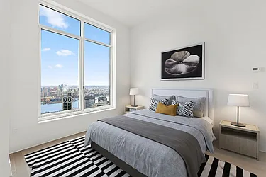 Rented by New York Casas Ltd.