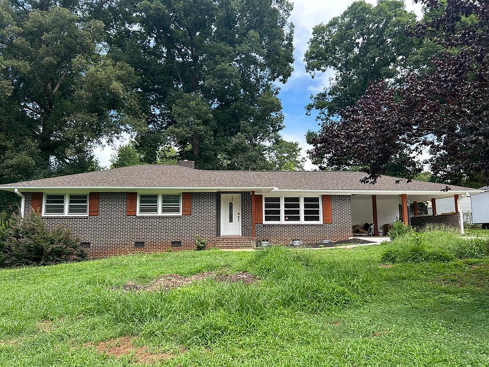 1st image of 202 Brook Forest Dr