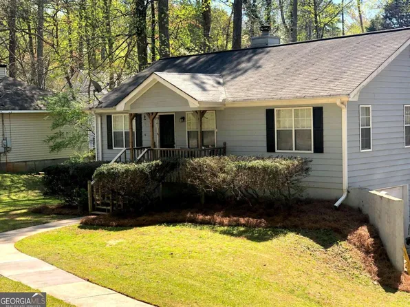 3940 Essex Dr, Cumming, GA 30041