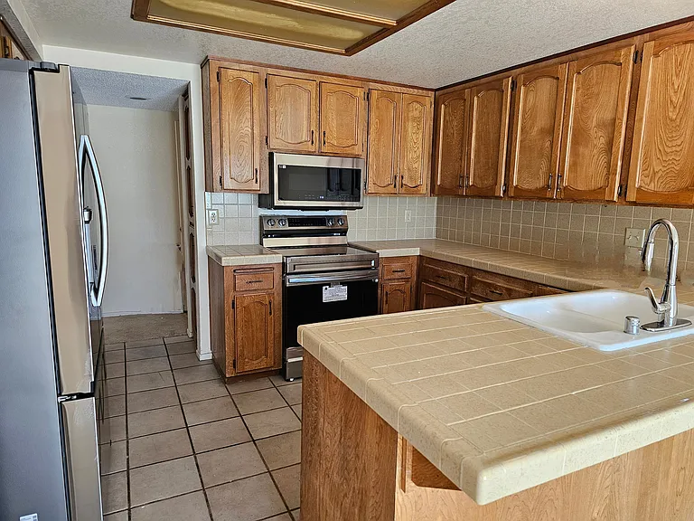 10302 S Del Rey Dr — Photo 2