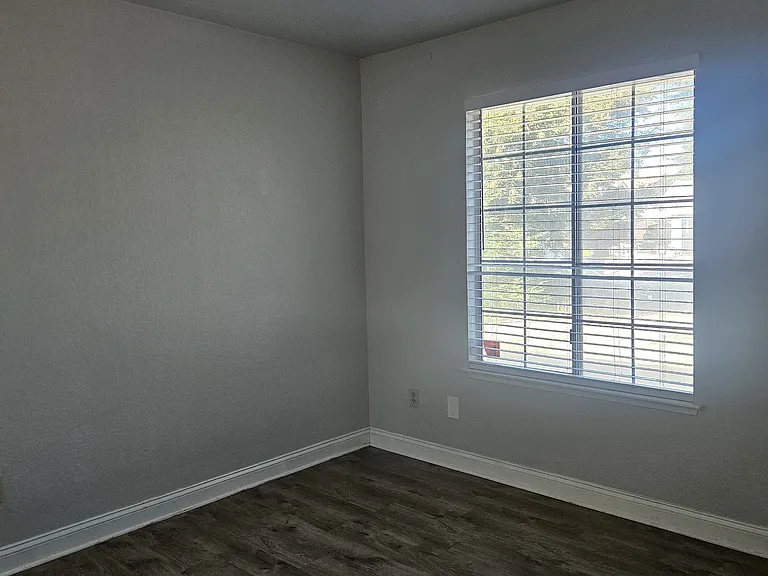 5361 Vichy Cir — Photo 6