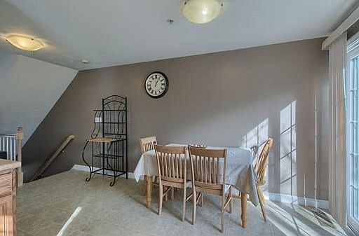3rd image of 97 Hildreth St Unit 1