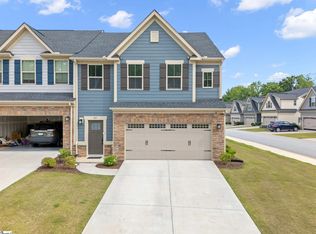 561 Martin Creek Dr, Simpsonville, SC 29681