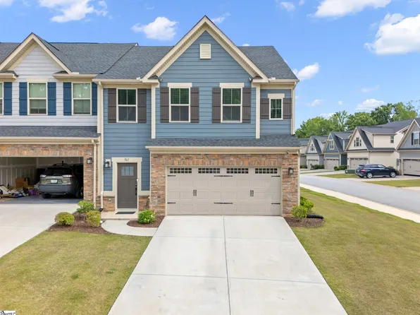 561 Martin Creek Dr, Simpsonville, SC 29681