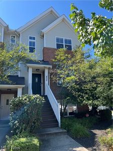 832 Greyton Rd, Cleveland Heights, OH, 44112