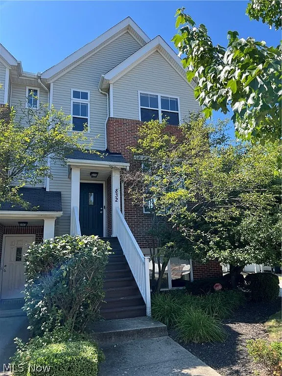 832 Greyton Rd photo 1