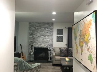 8356 Rathburn Ave, Northridge, CA 91325