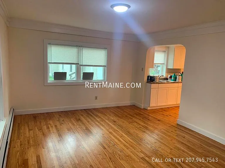 558 S Main St — Photo 4