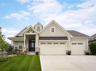 3045 NW Thoreau Ln, Lees Summit, MO 64081