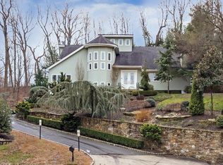 10 Jayhawk Way, Holmdel, NJ 07733