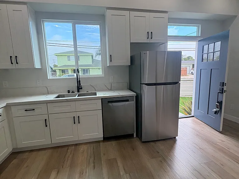1226 Fern Ave #2 — Photo 6