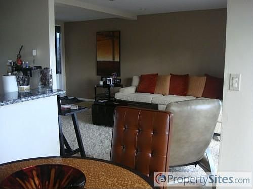 5th image of 1833 Burnell Dr