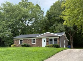 905 Camden Ct, Winston Salem, NC 27103