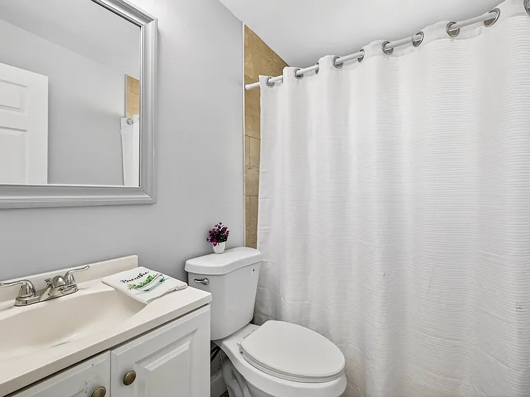 7125 Seward Dr — Photo 15