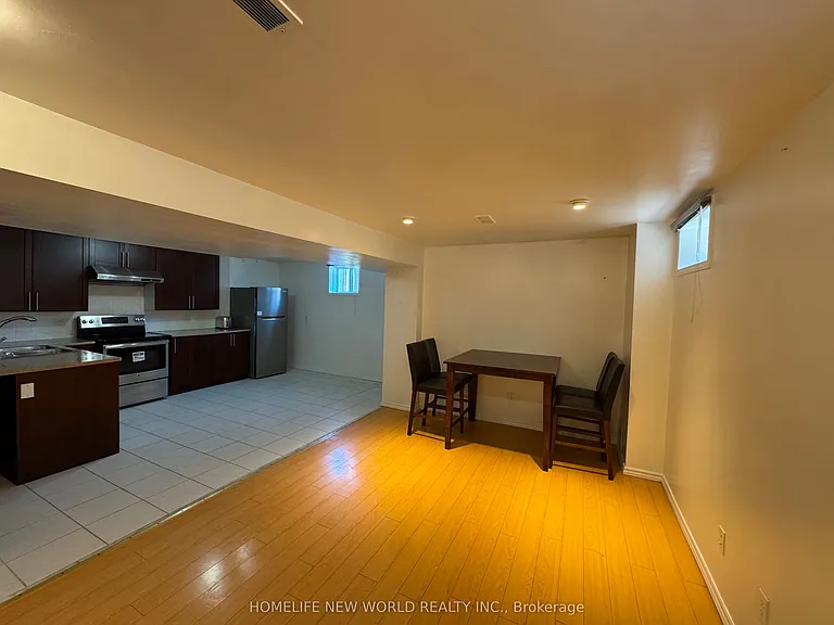 1111 Glenbourne Dr — Photo 9