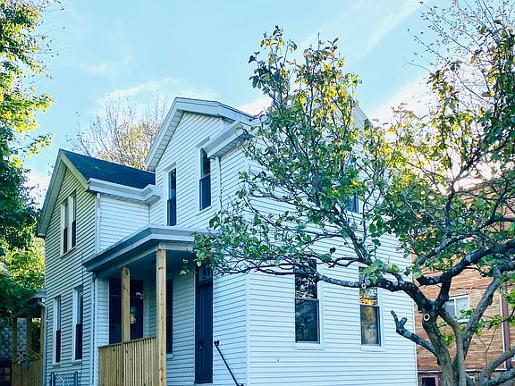 2nd image of 3515 Woodbine Ave