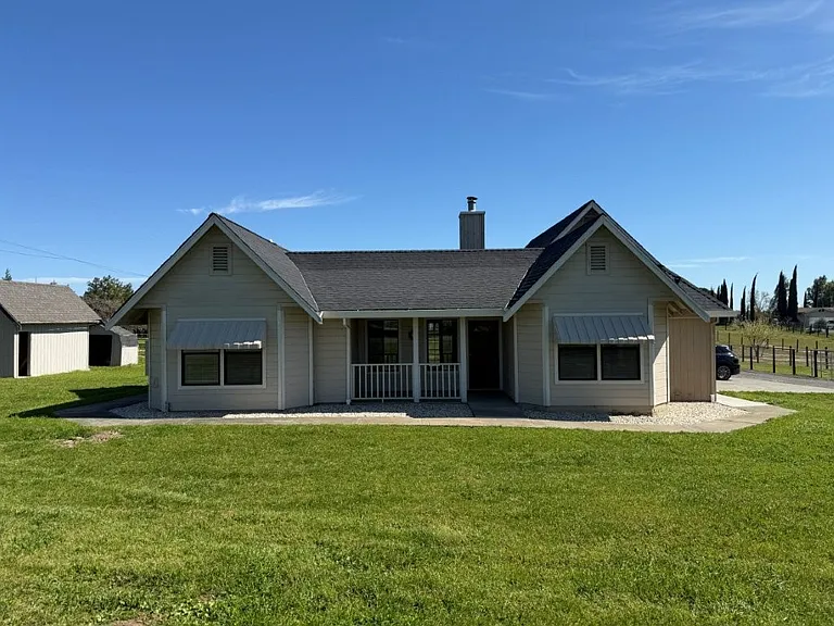 7420 Clement Rd — Photo 1