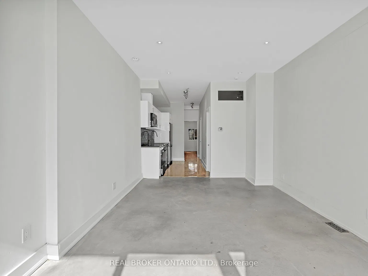 2 bed, $2,300 — Photo 4