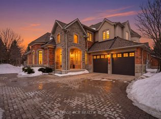 16 Bonnell Cres #107, Aurora, ON