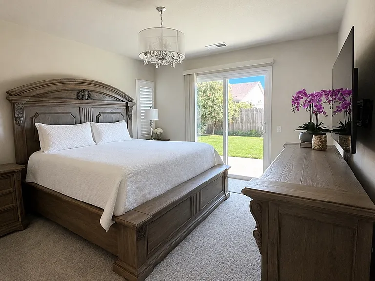 Bungalow Ln — Photo 10