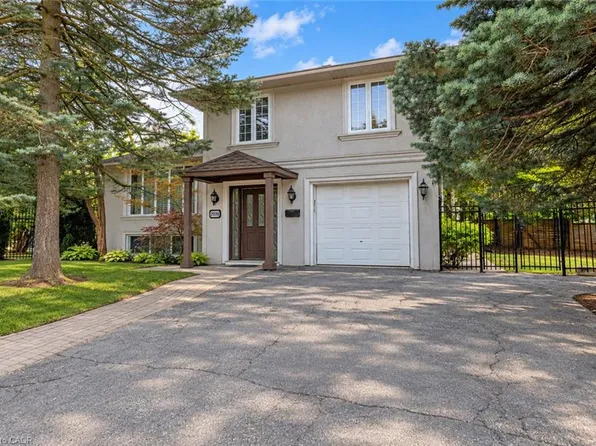 2039 Wakely St, Oakville, ON L6L 2K3