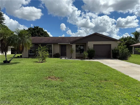 111 Richmond Ave S, Lehigh Acres, FL 33936