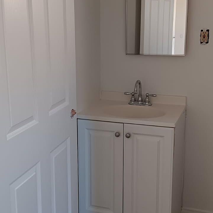 1st image of 10404 S Wilmington Ave