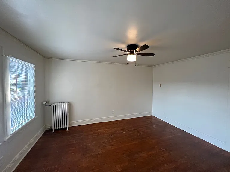 Glen Ellen Apartments — Photo 3