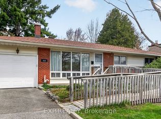 935 Pleasant Park Rd, Ottawa, ON K1G 1Z6