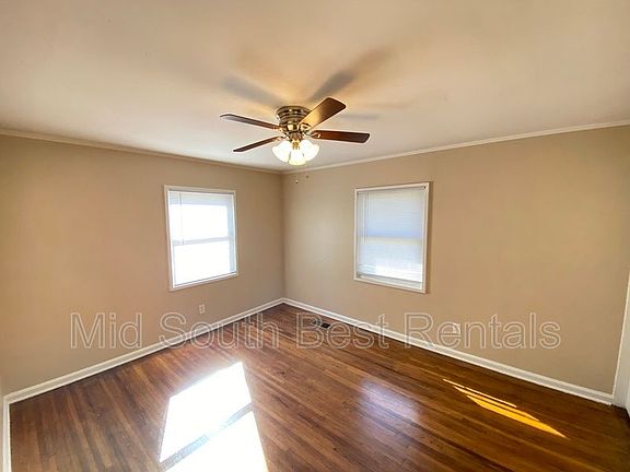 2nd image of 1870 Capri Rd