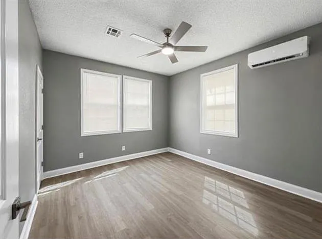3711 Louisiana Avenue Pkwy — Photo 6