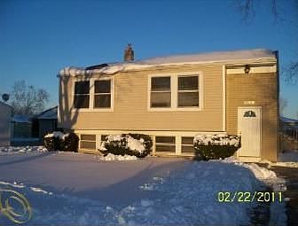 1st image of 42320 Buckingham Dr