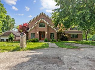 1313 Plum Tree Rd, Barrington Hills, IL 60010