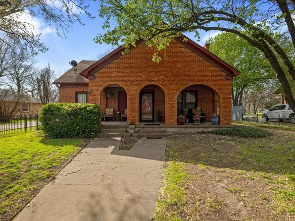 607 S Grand Ave, Gainesville, TX 76240