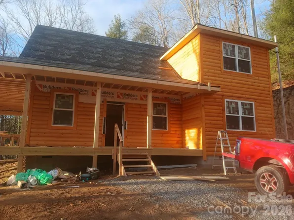 282 Megan Dr, Clyde, NC 28721